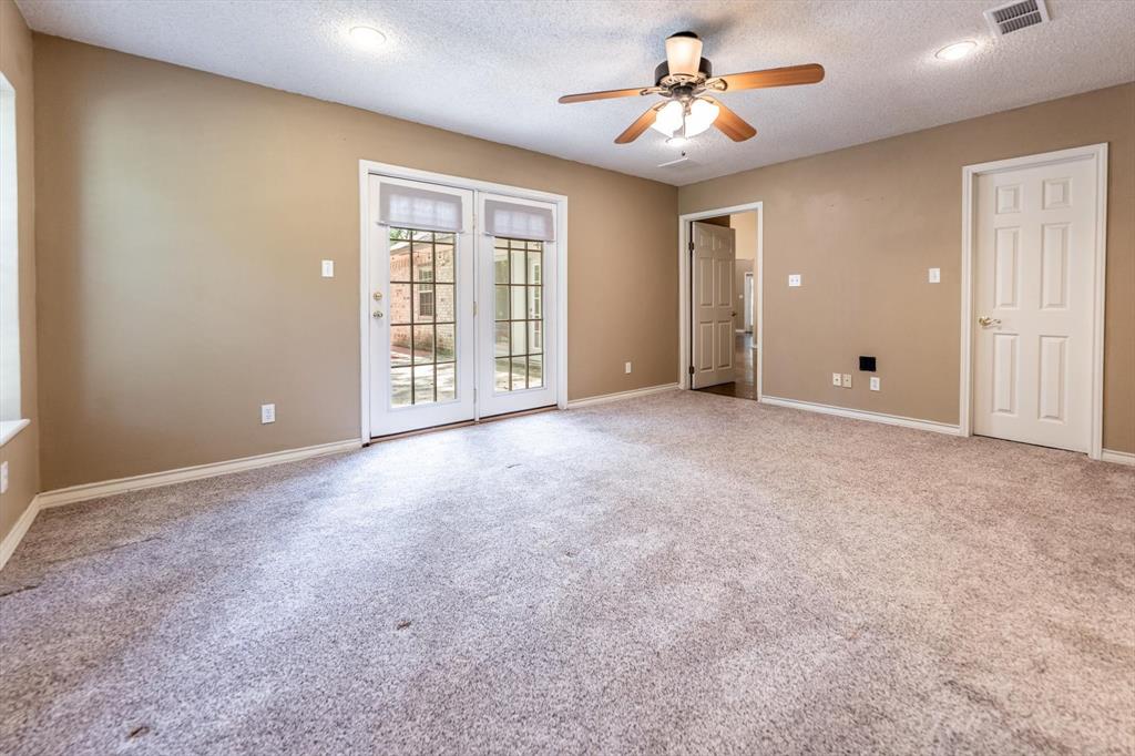 304 Inverness Street, Huntsville, Texas image 17