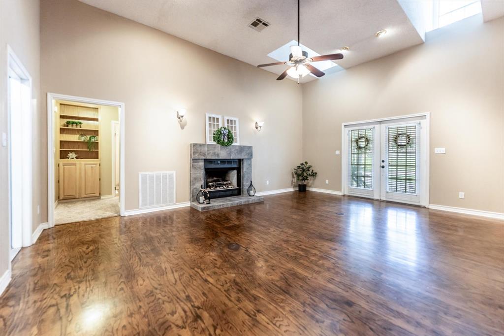 304 Inverness Street, Huntsville, Texas image 5