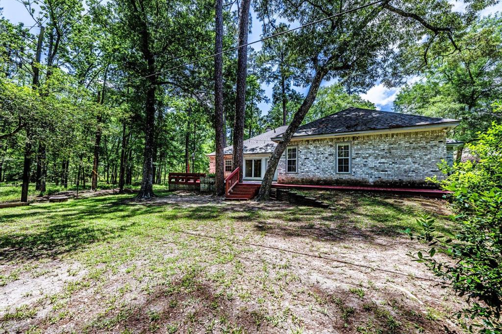 304 Inverness Street, Huntsville, Texas image 31