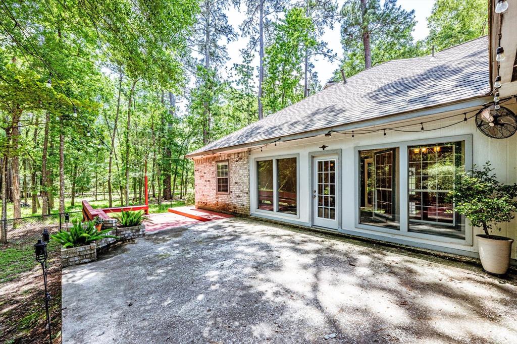 304 Inverness Street, Huntsville, Texas image 27