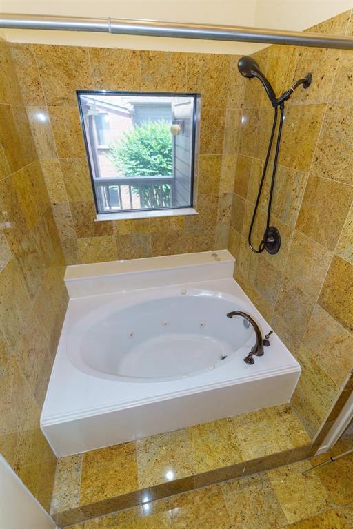 2023 Gentryside Drive #202, Houston, Texas image 7