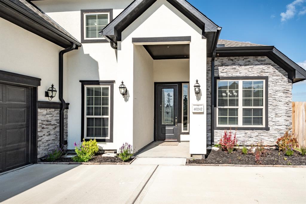 40242 Spyglass Hill Drive, Cleveland, Texas image 2