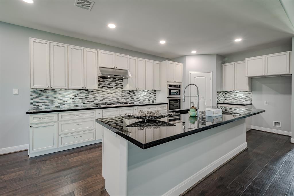 40242 Spyglass Hill Drive, Cleveland, Texas image 12