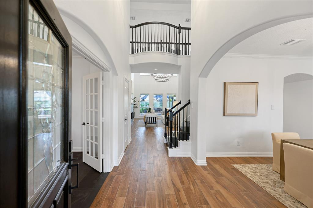 867 Westshore Court
