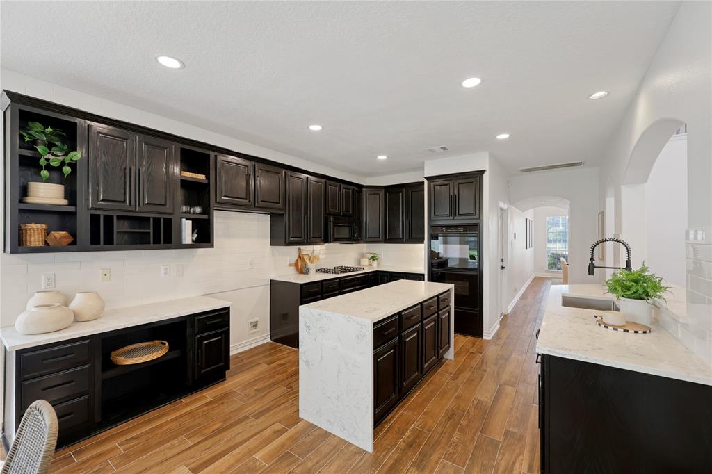 867 Westshore Court