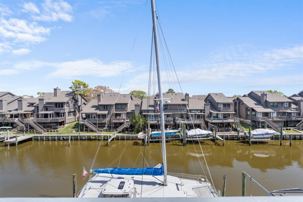 18205 Sandy Cove, Houston, Texas image 1