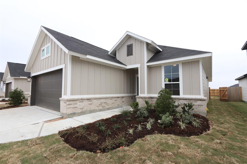 7611 Rainflower Field Dr, Cypress, Texas image 2