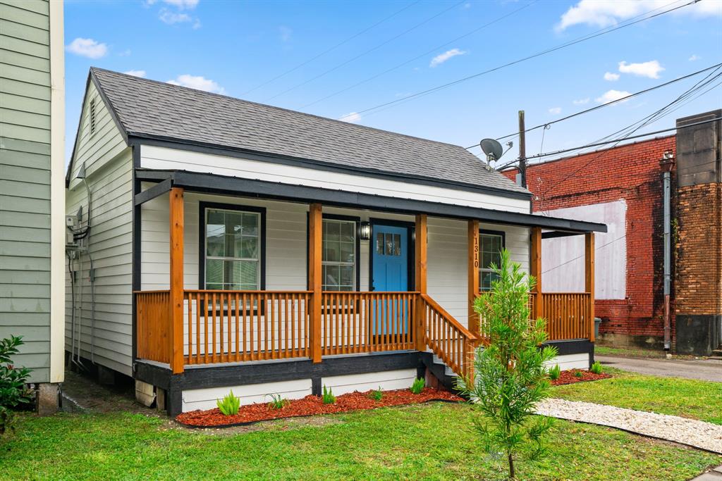 1310 31st Street, Galveston, Texas image 2