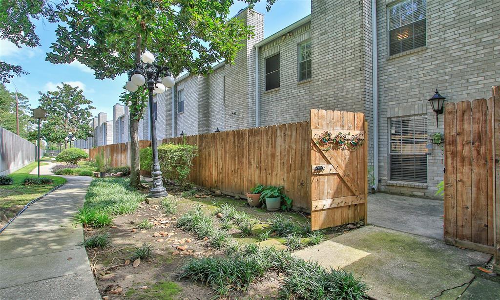 View Houston, TX 77090 townhome