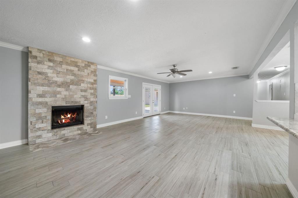 13834 Fleur De Lis Boulevard