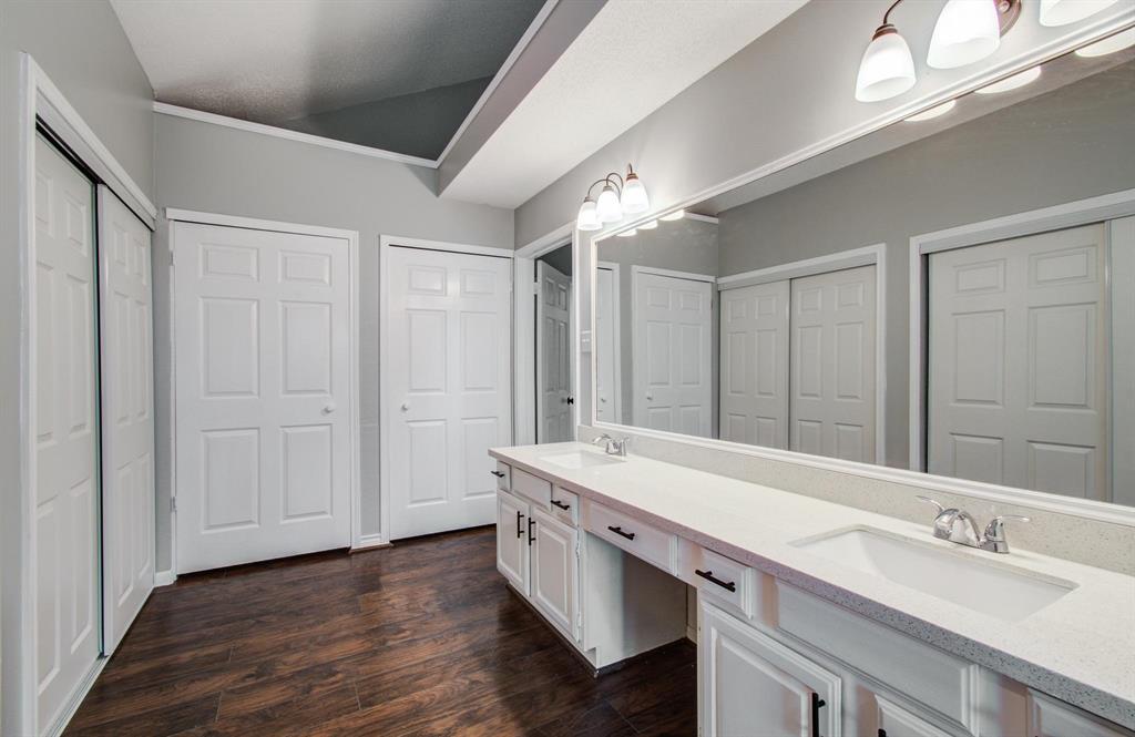 13215 Bunker Hill Drive, Willis, Texas image 32