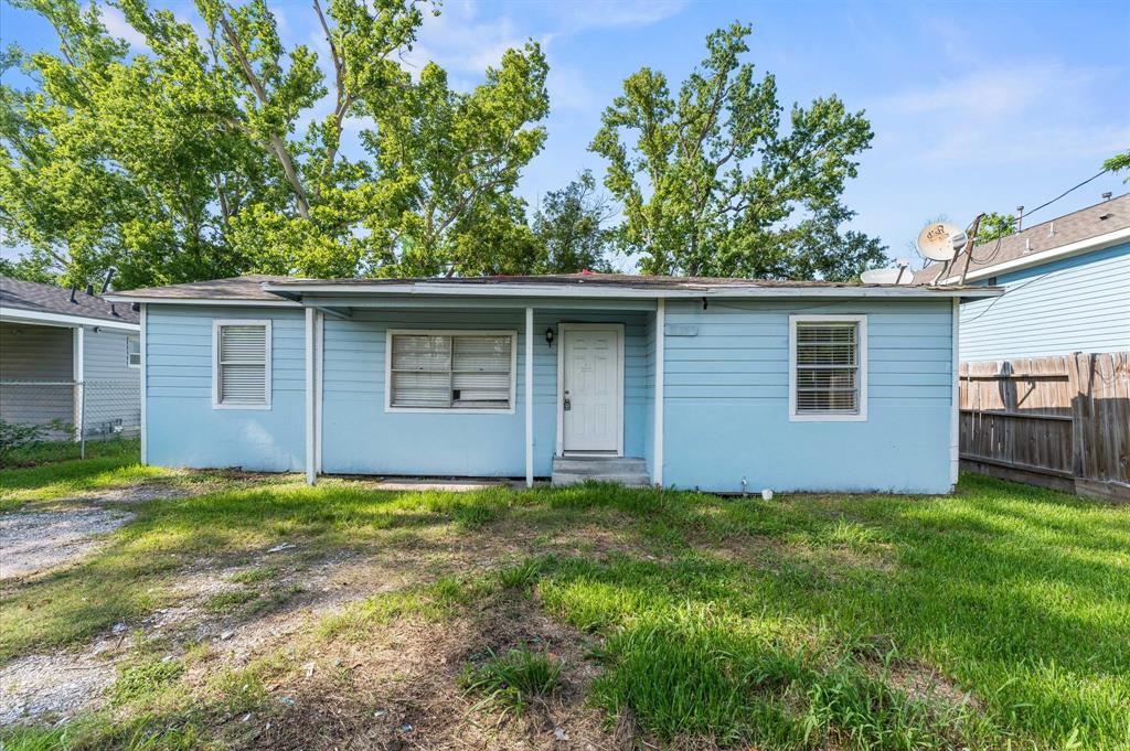 8121 Woodlyn Road, Houston, Texas image 1