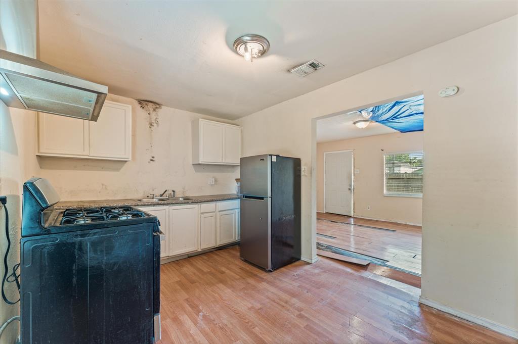 8121 Woodlyn Road, Houston, Texas image 5