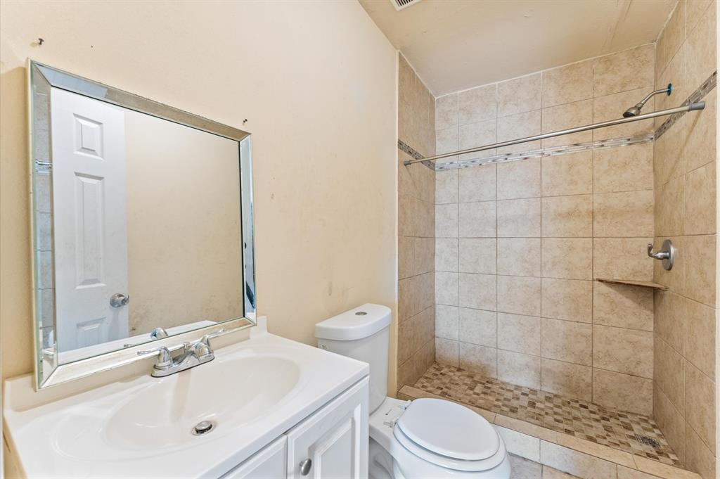 8121 Woodlyn Road, Houston, Texas image 9