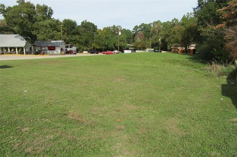 1248 W Church Street Livingston TX 77351