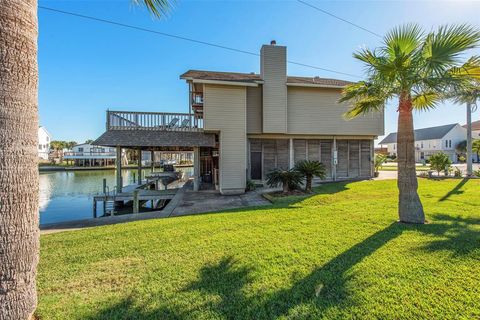 A home in Tiki Island