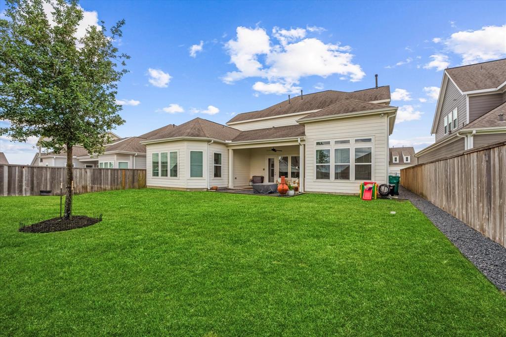 2221 Salt Grass Trail, Conroe, Texas image 36