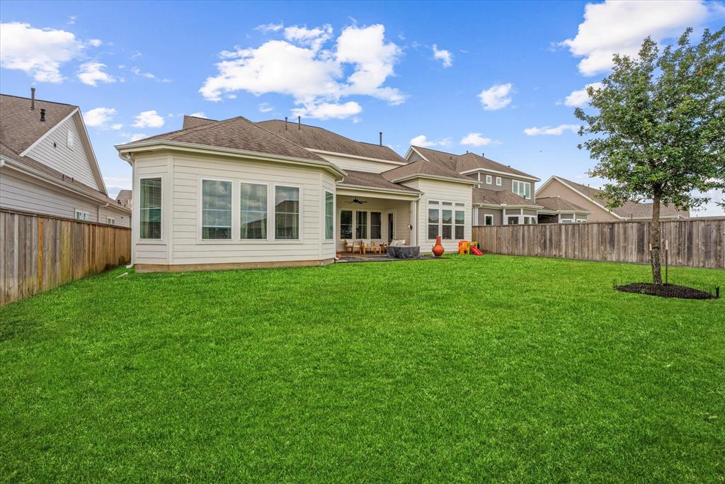 2221 Salt Grass Trail, Conroe, Texas image 38