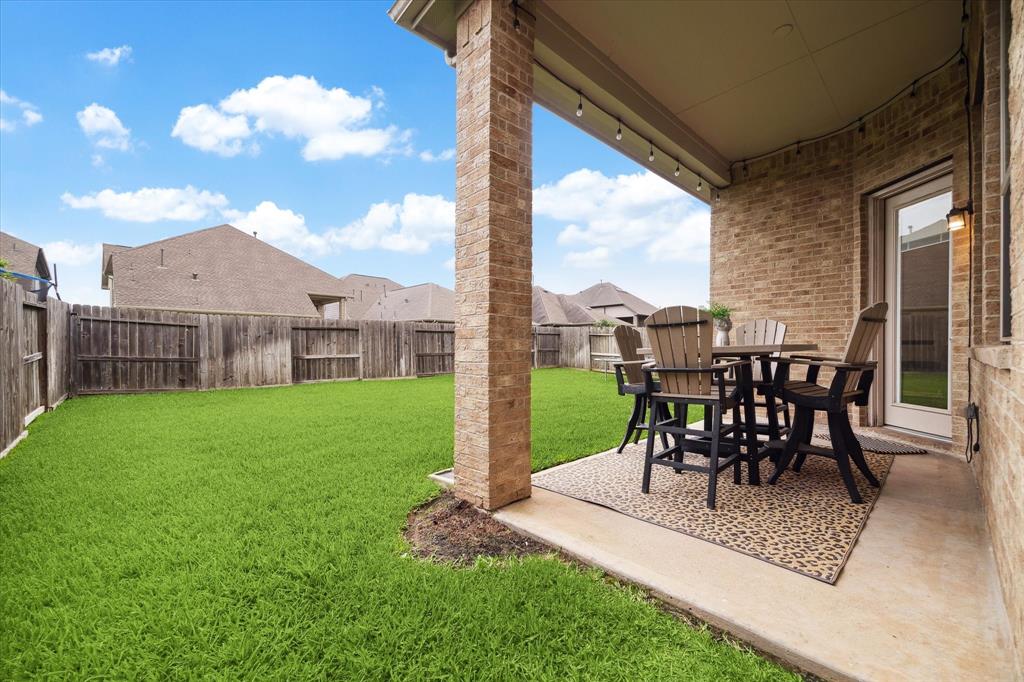2518 Duke Heights Lane, Missouri City, Texas image 28