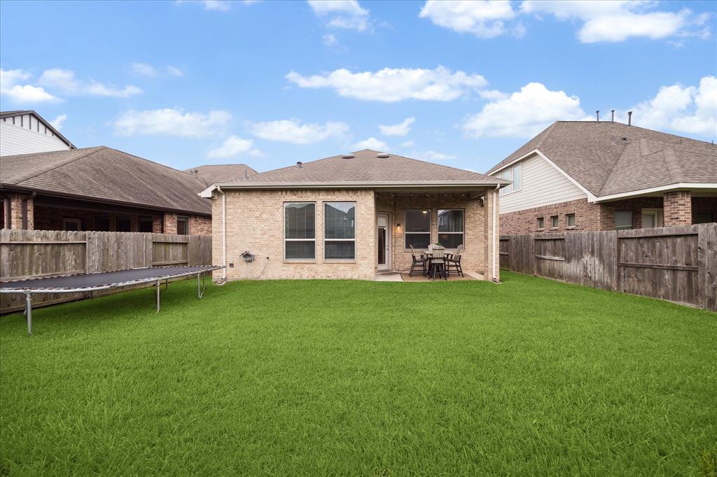 2518 Duke Heights Lane, Missouri City, Texas image 30