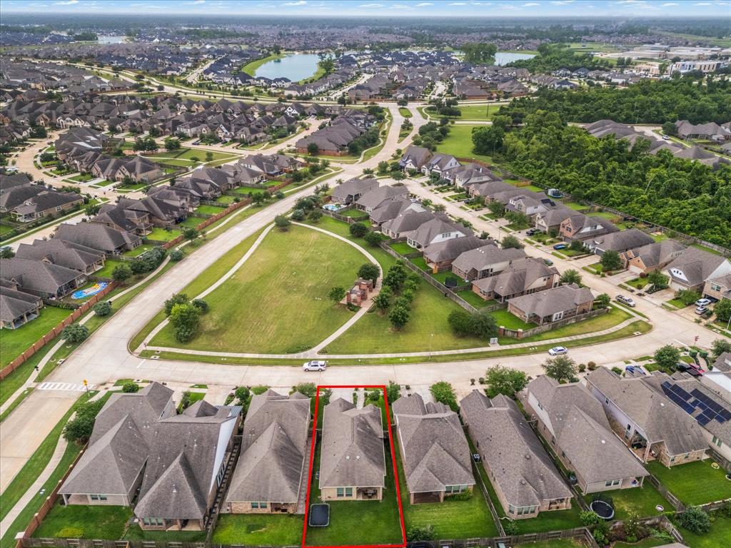2518 Duke Heights Lane, Missouri City, Texas image 31