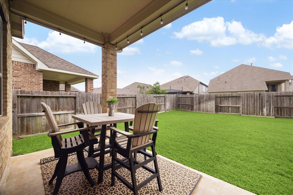 2518 Duke Heights Lane, Missouri City, Texas image 27