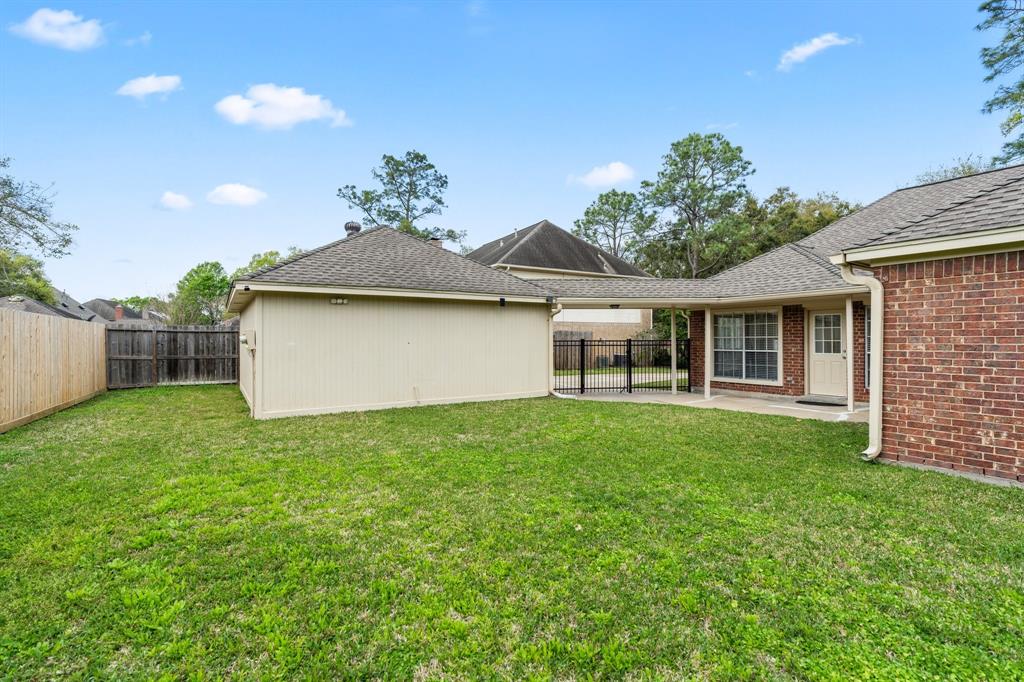 3906 E Wisteria Circle, Sugar Land, Texas image 27