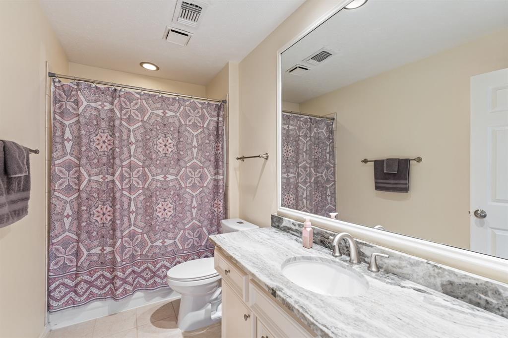 3906 E Wisteria Circle, Sugar Land, Texas image 22