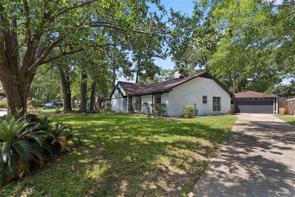 3222 Three Pines Drive, Houston, Texas image 1