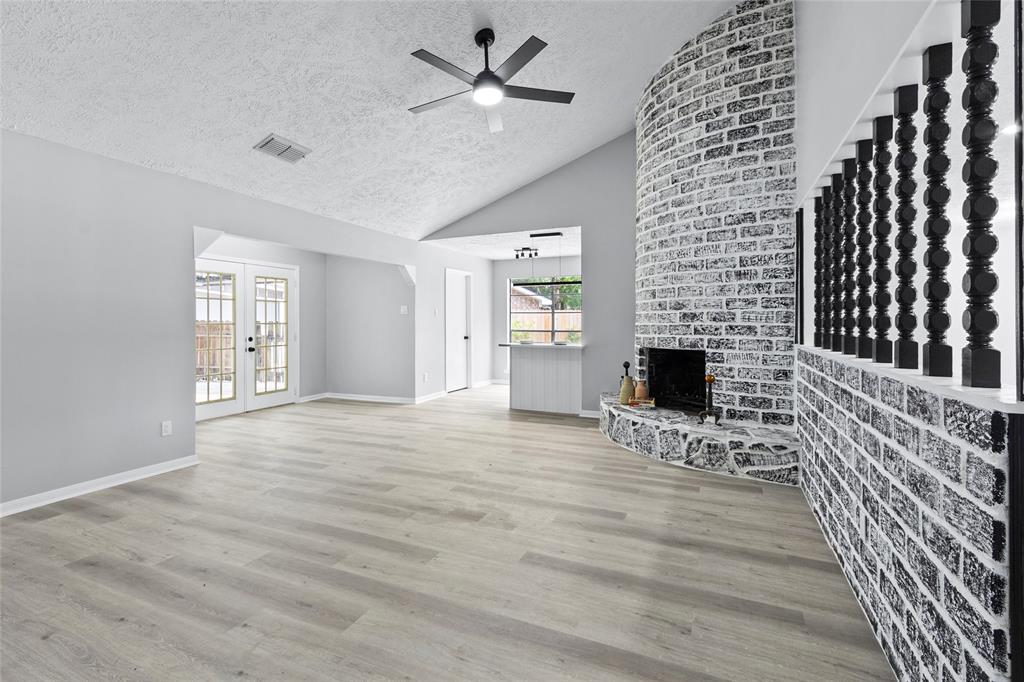 3222 Three Pines Drive, Houston, Texas image 5