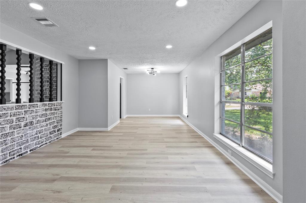 3222 Three Pines Drive, Houston, Texas image 4