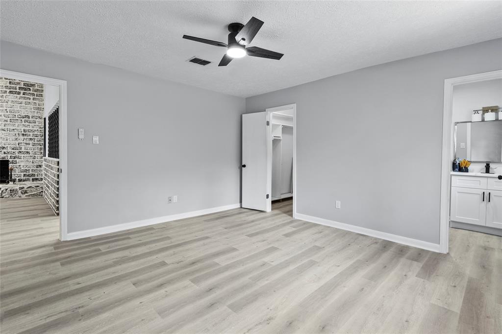 3222 Three Pines Drive, Houston, Texas image 14