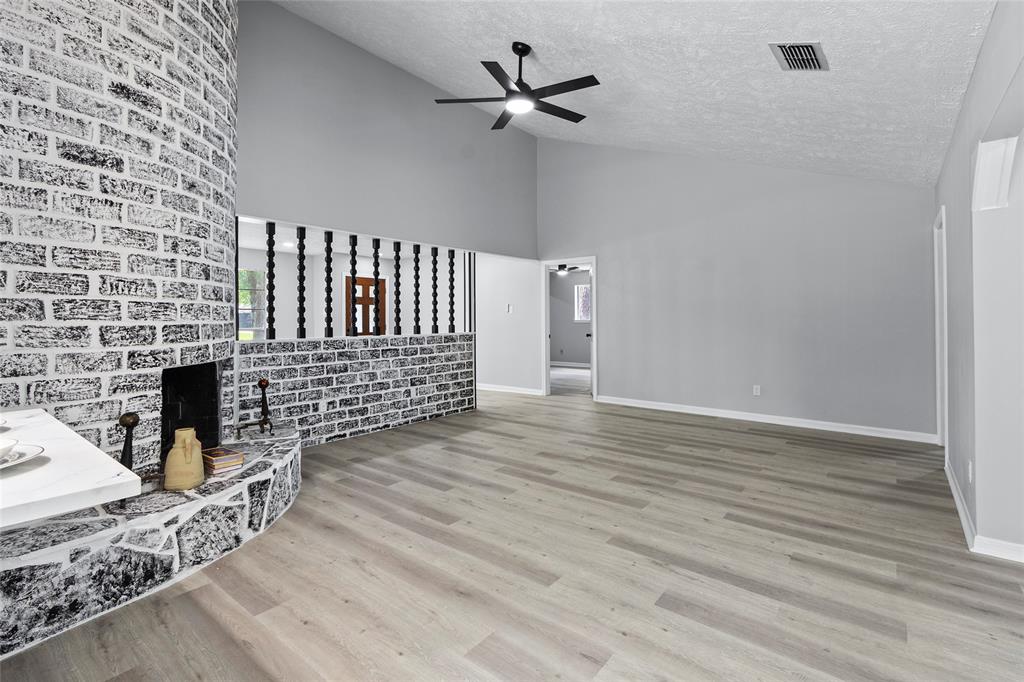 3222 Three Pines Drive, Houston, Texas image 7