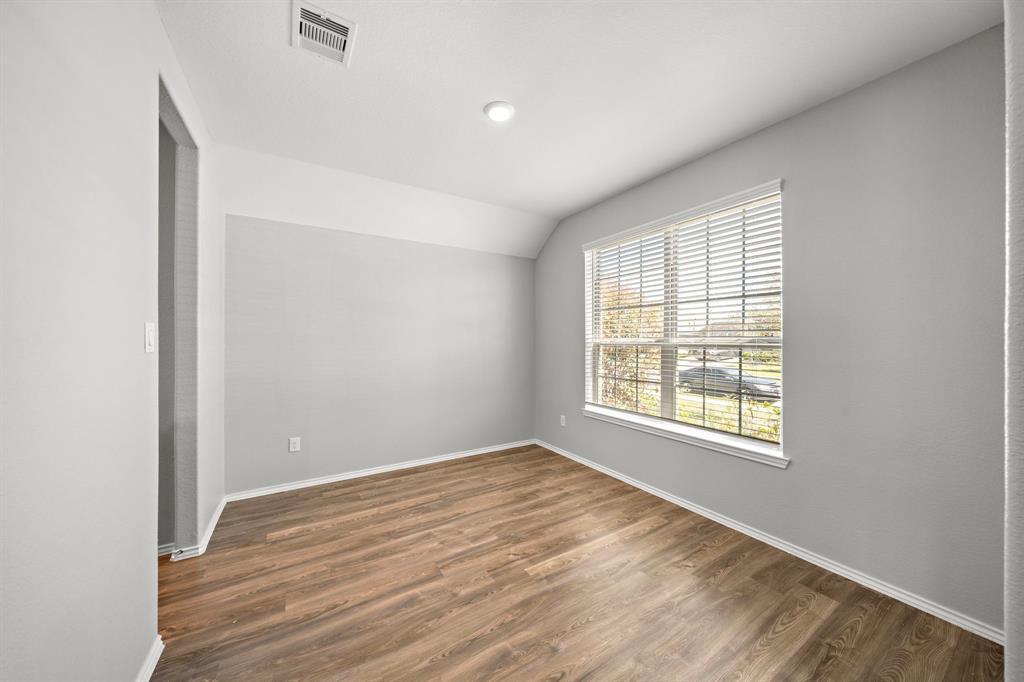446 Ridgewood Terrace Drive, La Marque, Texas image 3