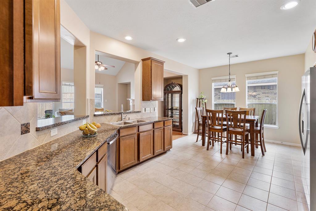 21579 Tims Harbor Drive, Kingwood, Texas image 16