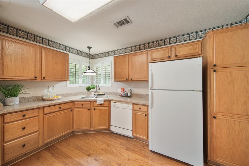 5509 Sycamore Drive, Dickinson, Texas image 16