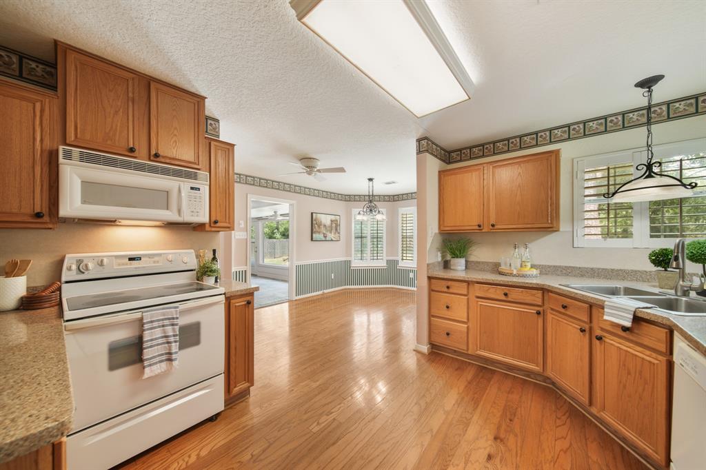 5509 Sycamore Drive, Dickinson, Texas image 22