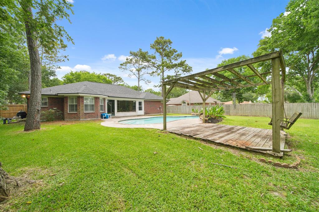 5509 Sycamore Drive, Dickinson, Texas image 41