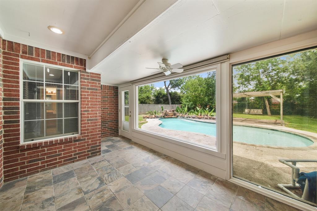5509 Sycamore Drive, Dickinson, Texas image 9