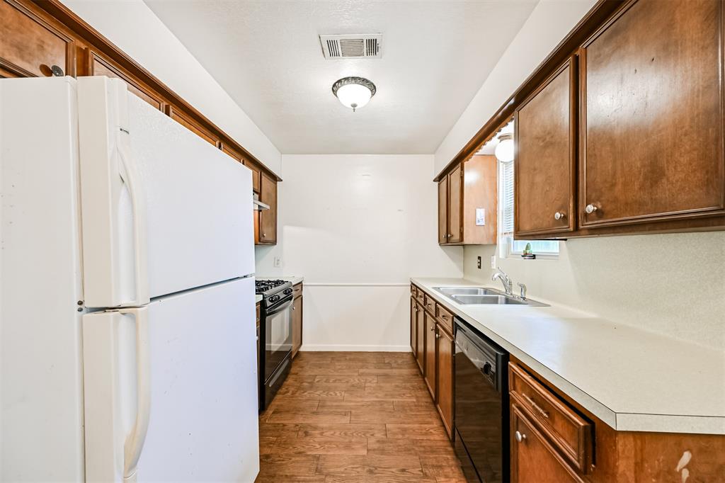 2116 Monterrey Street, Kemah, Texas image 9