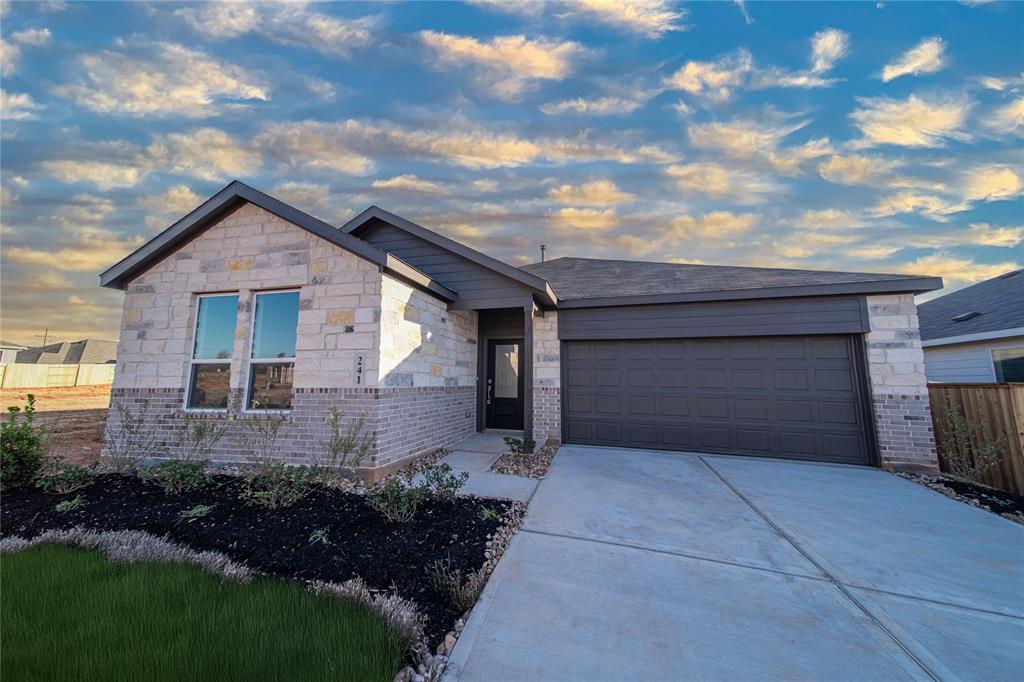 241 Draper Shadows Dr