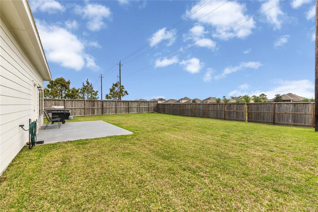 609 Forest Bend Lane, La Marque, Texas image 30