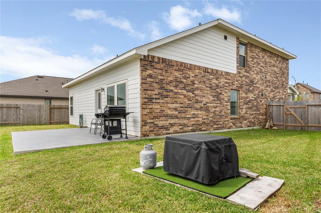 609 Forest Bend Lane, La Marque, Texas image 31