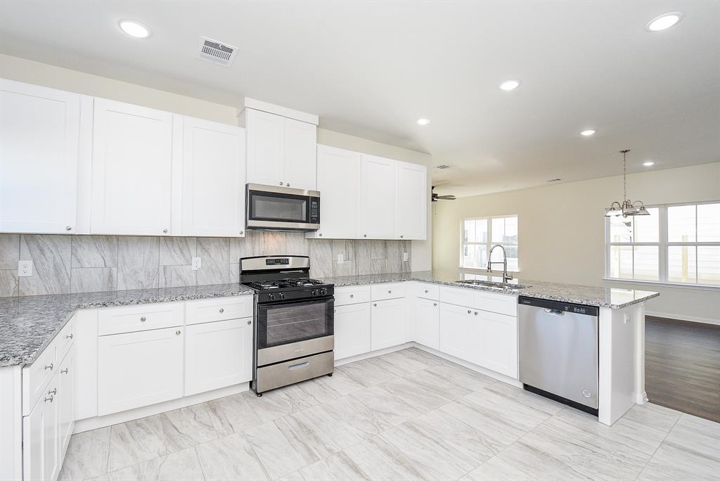2807 Bowlin Leaf Lane, Houston, Texas image 13
