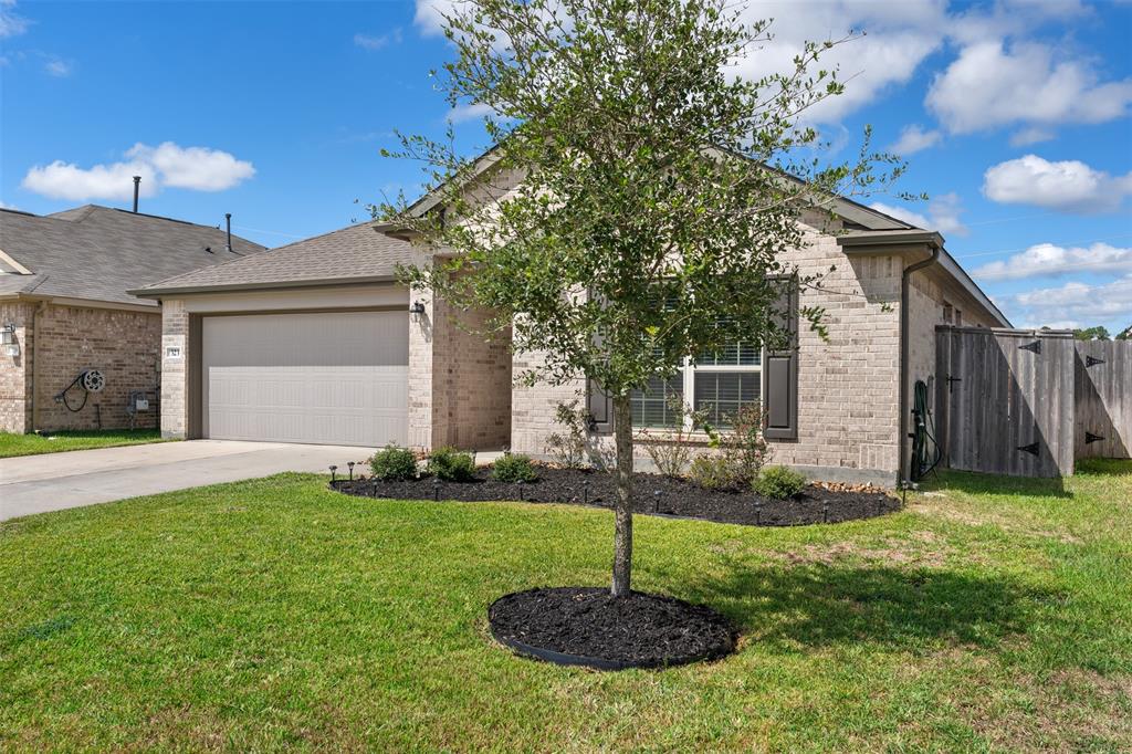 323 Jewett Meadow Drive