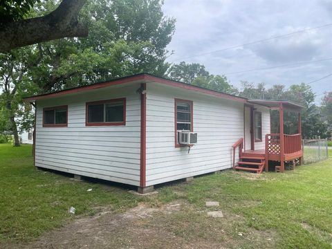 4617 3rd Street Bacliff TX 77518