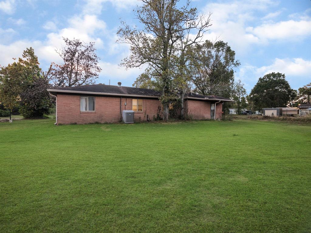 549 County Road 140, Liberty, Texas image 29