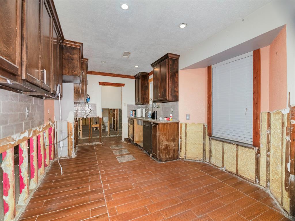 549 County Road 140, Liberty, Texas image 10