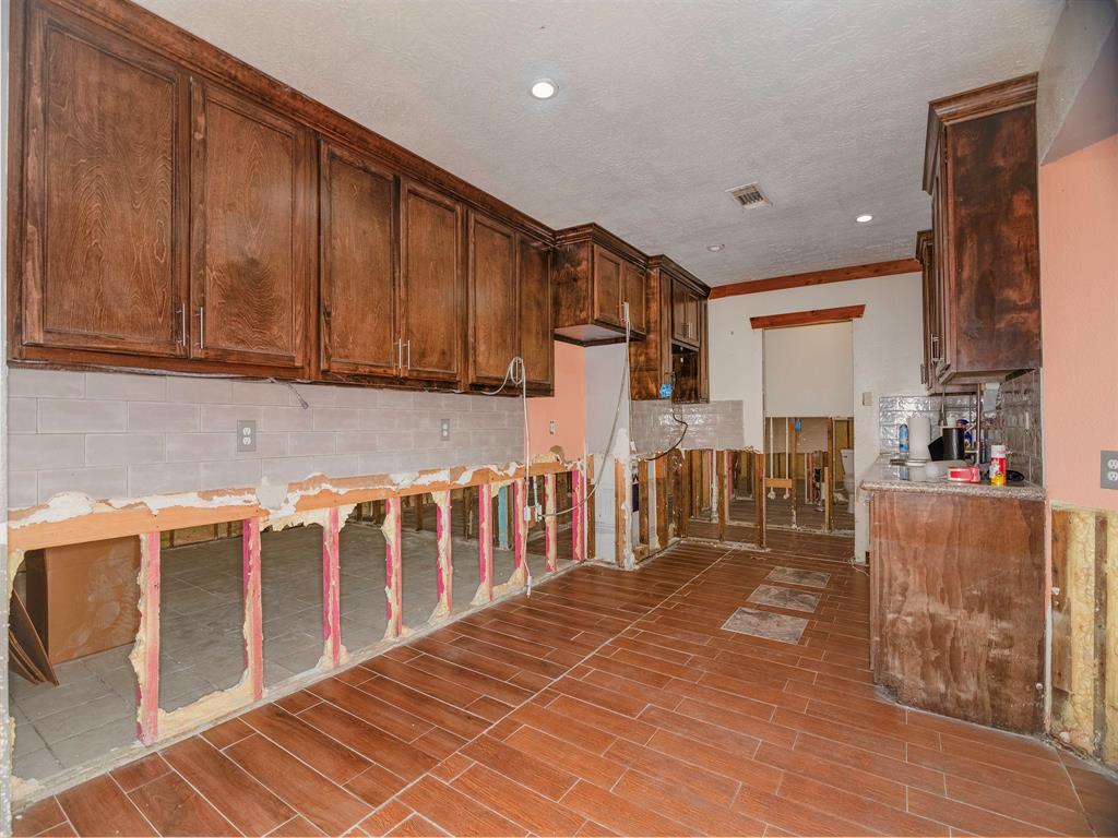 549 County Road 140, Liberty, Texas image 11