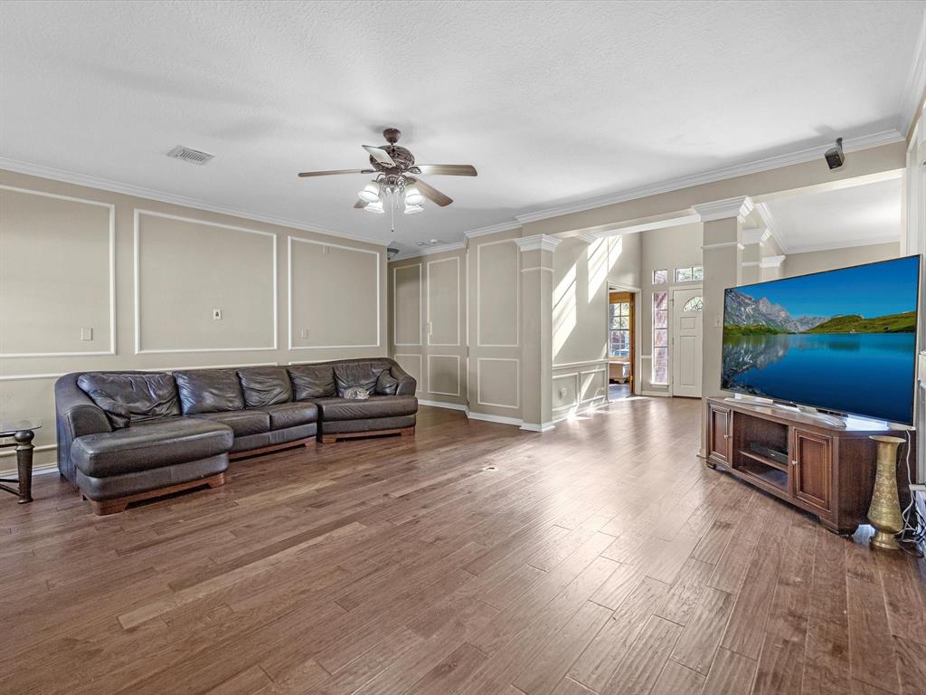 3319 Emerald Grove Drive, Kingwood, Texas image 4